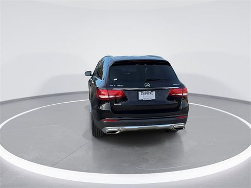 Used 2018 Mercedes-Benz GLC 300 4MATIC image 5