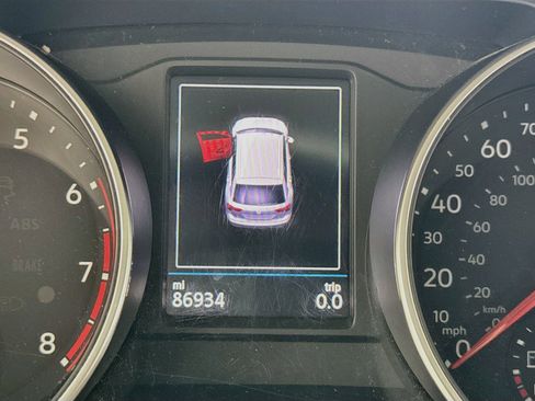 Used 2018 Volkswagen Tiguan S AWD/4WD image 15