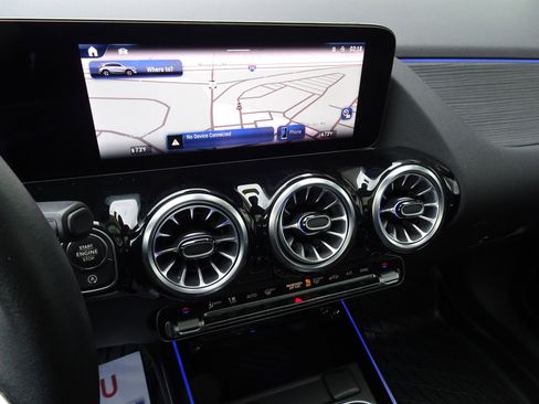 Used 2025 Mercedes-Benz GLA 250 GLA 250 image 18