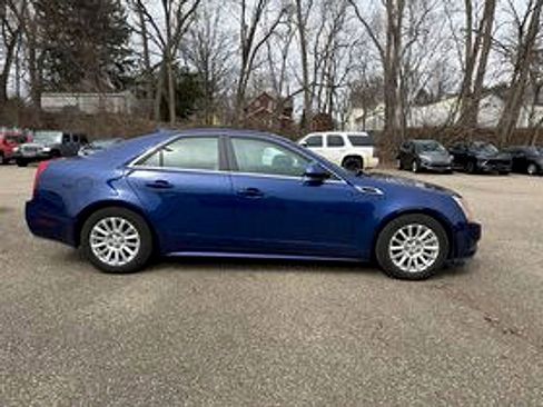 Used 2012 Cadillac CTS Luxury AWD/4WD image 4