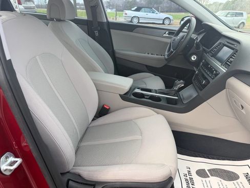Used 2016 Hyundai Sonata SE image 15