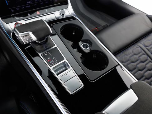 Used 2025 Audi RS 6 performance AWD/4WD image 25