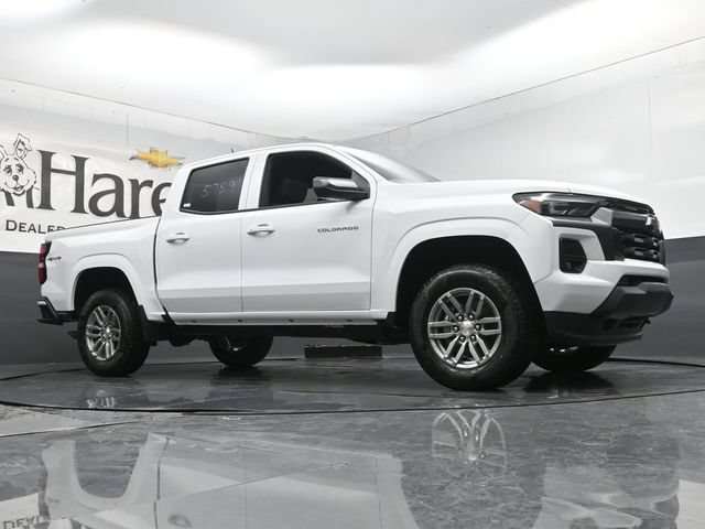 New 2026 Chevrolet Colorado LT w/ LT Convenience Package AWD/4WD image 2