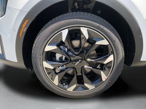 Used 2025 Kia Sorento SX FWD image 33