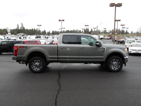 Used 2019 Ford F350 Lariat w/ Lariat Ultimate Package image 3
