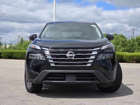 Used 2025 Nissan Rogue SV FWD image 9