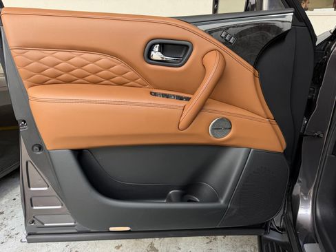 Used 2023 INFINITI QX80 Sensory w/ Cargo Package RWD image 26