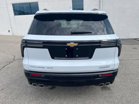 New 2026 Chevrolet Traverse High Country w/ LPO, Floor Liner Package AWD/4WD image 4