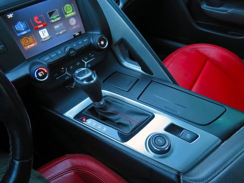 Used 2016 Chevrolet Corvette Stingray Coupe w/ Battery Protection Package image 28