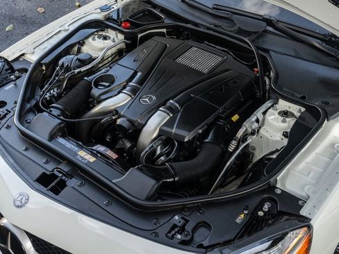 Used 2015 Mercedes-Benz SL 550 image 29