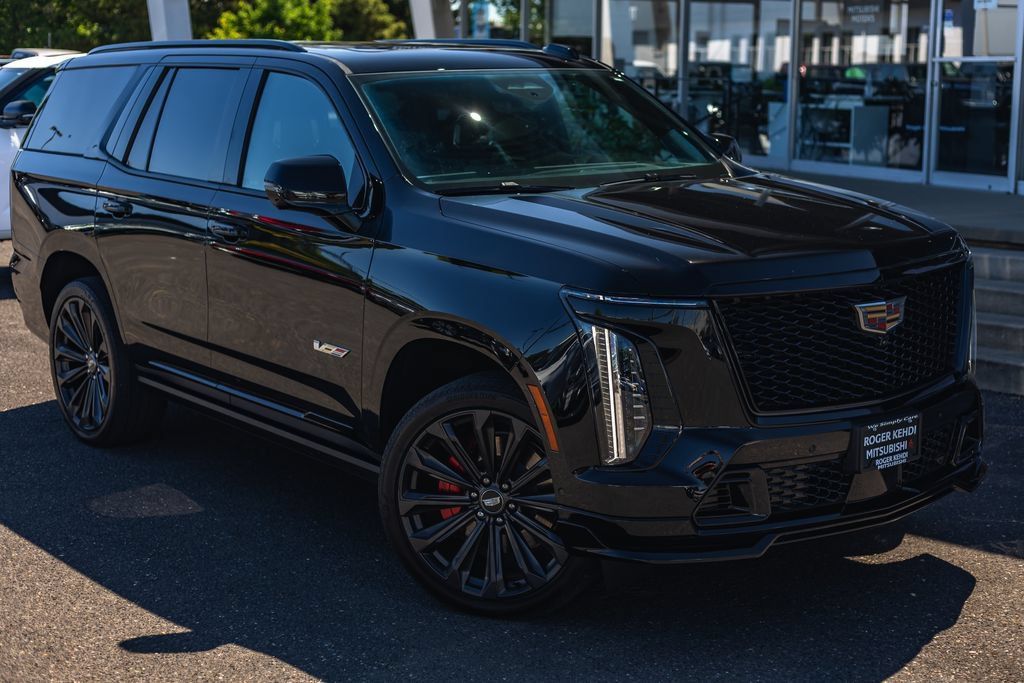 Used 2025 Cadillac Escalade V AWD/4WD image 2
