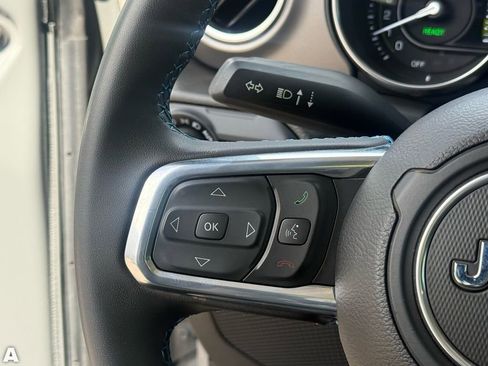 Certified 2023 Jeep Wrangler Unlimited Rubicon 4xe image 16