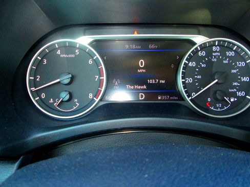 Used 2021 Nissan Sentra SV image 12