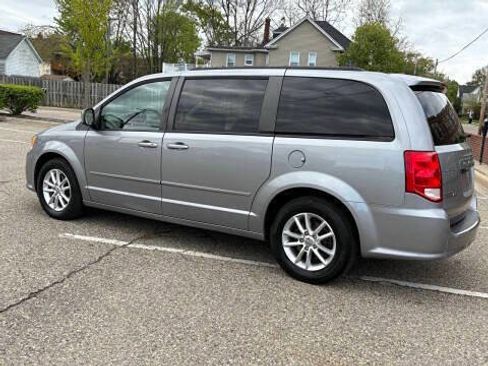 Used 2012 Dodge Grand Caravan SXT image 14