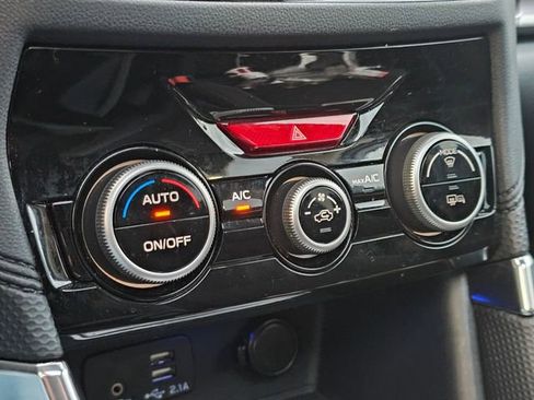 Used 2024 Subaru Forester Premium image 33