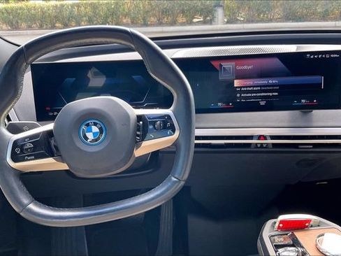 Used 2023 BMW iX xDrive50 w/ Ultimate Package 2 AWD/4WD image 6