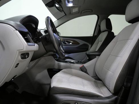 Used 2019 GMC Terrain SLE w/ Driver Convenience Package image 12