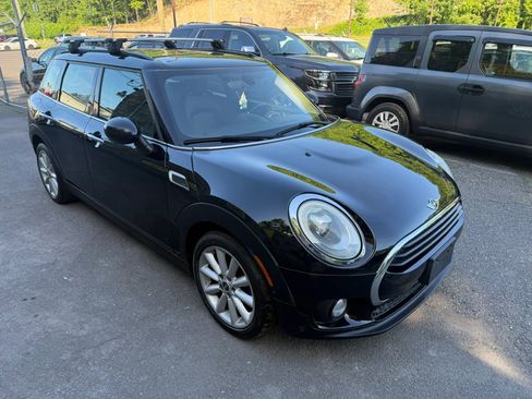 Used 2016 MINI Cooper Clubman FWD image 2