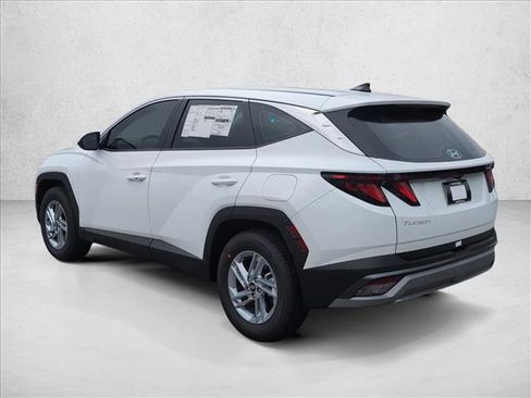 New 2026 Hyundai Tucson SE image 9
