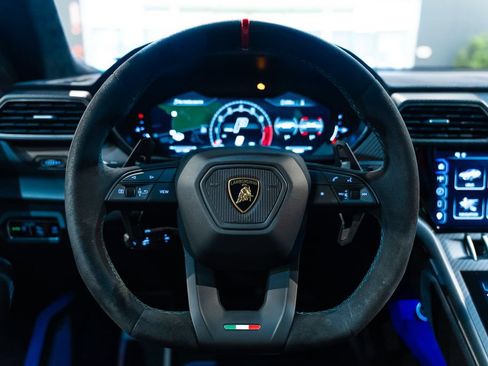 Used 2024 Lamborghini Urus Performante AWD/4WD image 5