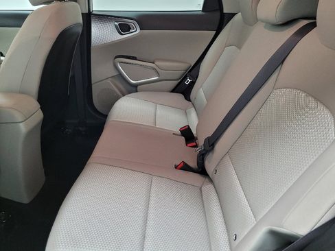 Used 2025 Kia Soul LX image 18