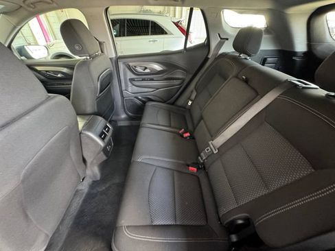Used 2024 GMC Terrain SLE FWD image 29