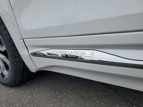 Used 2019 GMC Terrain Denali w/ Advanced Safety Package image 8