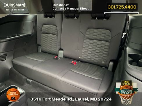 Used 2025 Nissan Pathfinder SV w/ SV Premium Package image 18