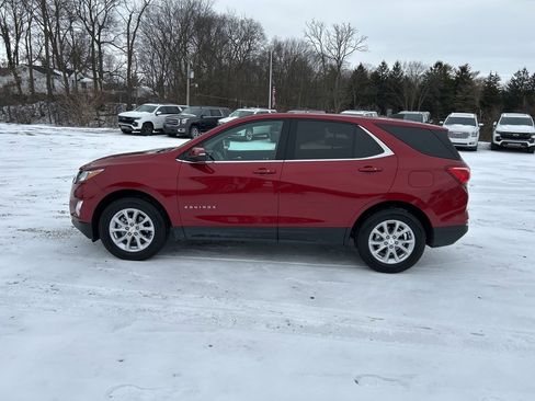 Used 2019 Chevrolet Equinox LT image 2