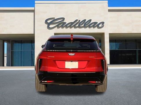 New 2026 Cadillac Lyriq Signature Luxury image 4