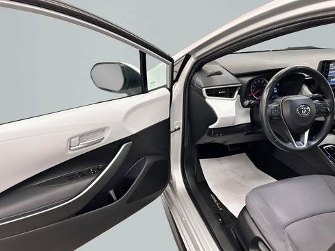 Used 2022 Toyota Corolla SE image 9