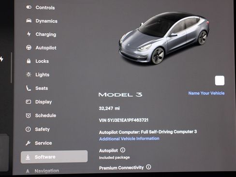 Used 2023 Tesla Model 3 Standard Range image 8
