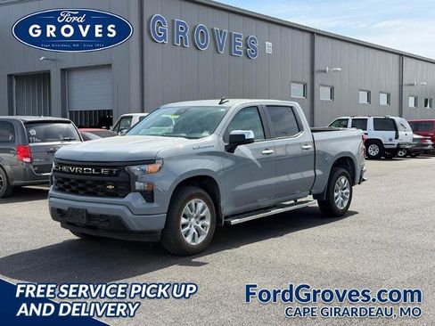 Used 2024 Chevrolet Silverado 1500 Custom image 1