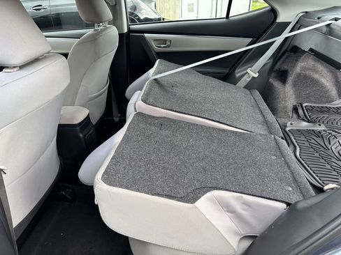 Used 2015 Toyota Corolla LE image 27