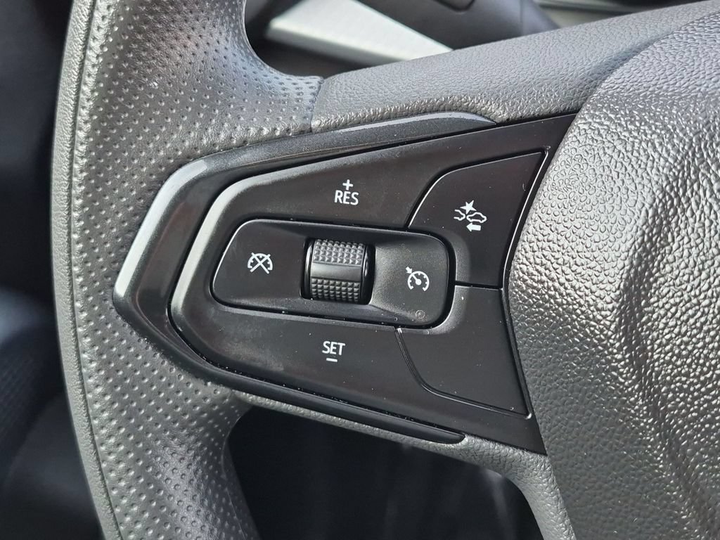 Used 2026 Chevrolet Trax LS FWD image 18