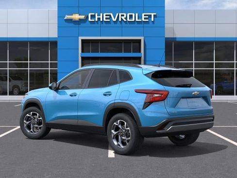 New 2026 Chevrolet Trax LT w/ Driver Confidence Package FWD image 3