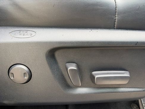 Used 2017 Toyota Tundra Platinum RWD image 31