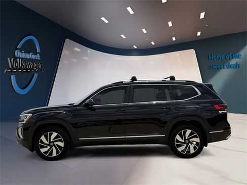 Certified 2025 Volkswagen Atlas SEL image 6
