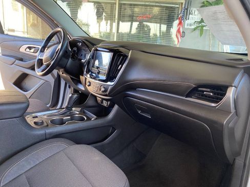 Used 2018 Chevrolet Traverse LT FWD image 21