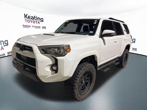 Used 2021 Toyota 4Runner TRD Off-Road Premium w/ Moonroof Package image 3