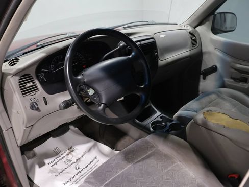 Used 2000 Ford Explorer XL AWD/4WD image 19