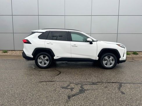 Certified 2025 Toyota RAV4 XLE AWD/4WD image 34