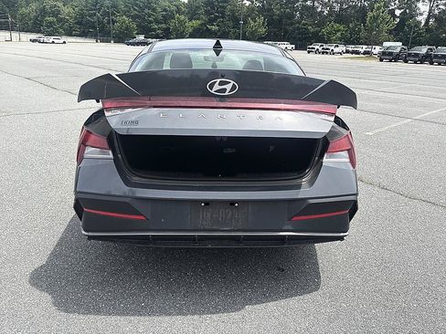 Used 2024 Hyundai Elantra SEL FWD image 23