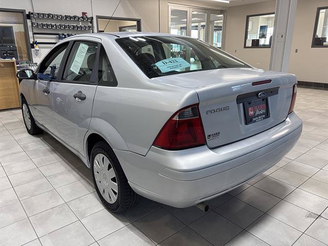 Used 2007 Ford Focus S FWD image 2
