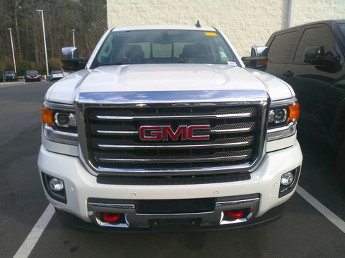 Used 2017 GMC Sierra 2500 SLT w/ All Terrain HD Package image 3