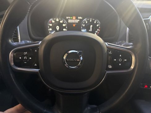 Used 2017 Volvo XC90 T6 Momentum w/ Vision Package image 22