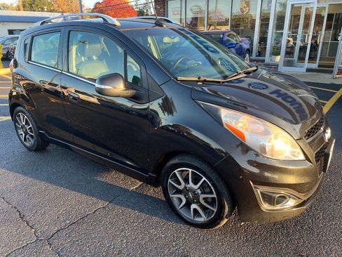Used 2014 Chevrolet Spark LT image 4