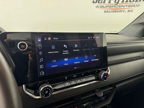 Used 2024 Chevrolet Colorado W/T RWD image 23