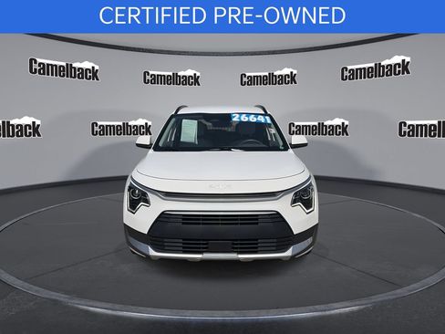 Certified 2024 Kia Niro EX FWD image 2