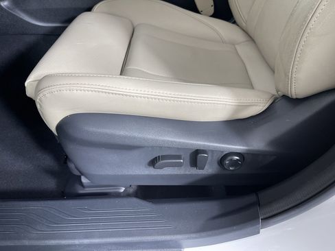 Used 2025 Subaru Legacy Limited image 13